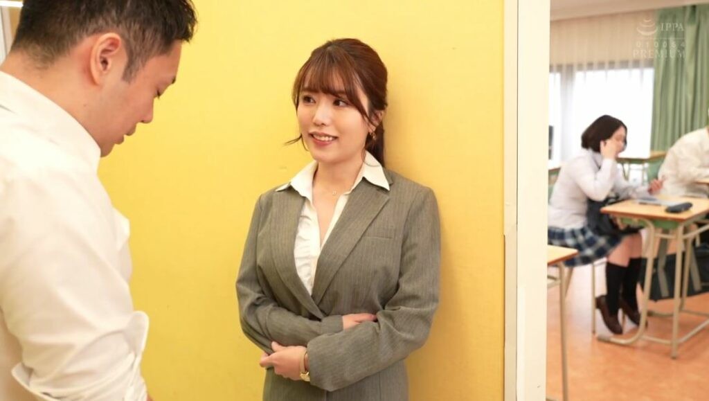 Nữ giáo viên thỏa mãn cậu học trò nhút nhát trong giờ học